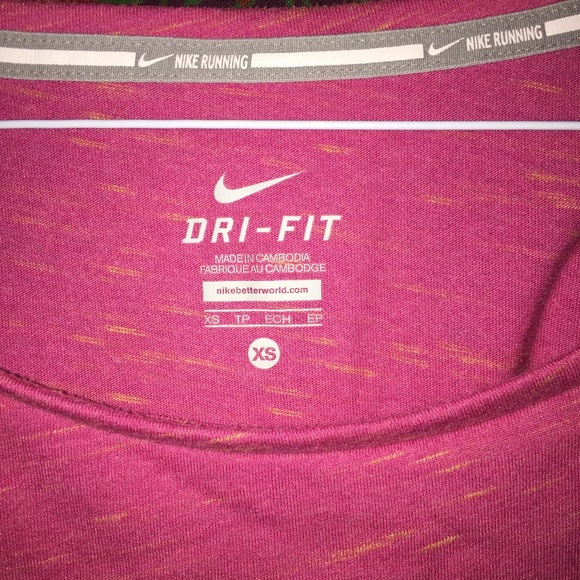 nike drifit pink crop top for workout!! - Picture 4 of 5